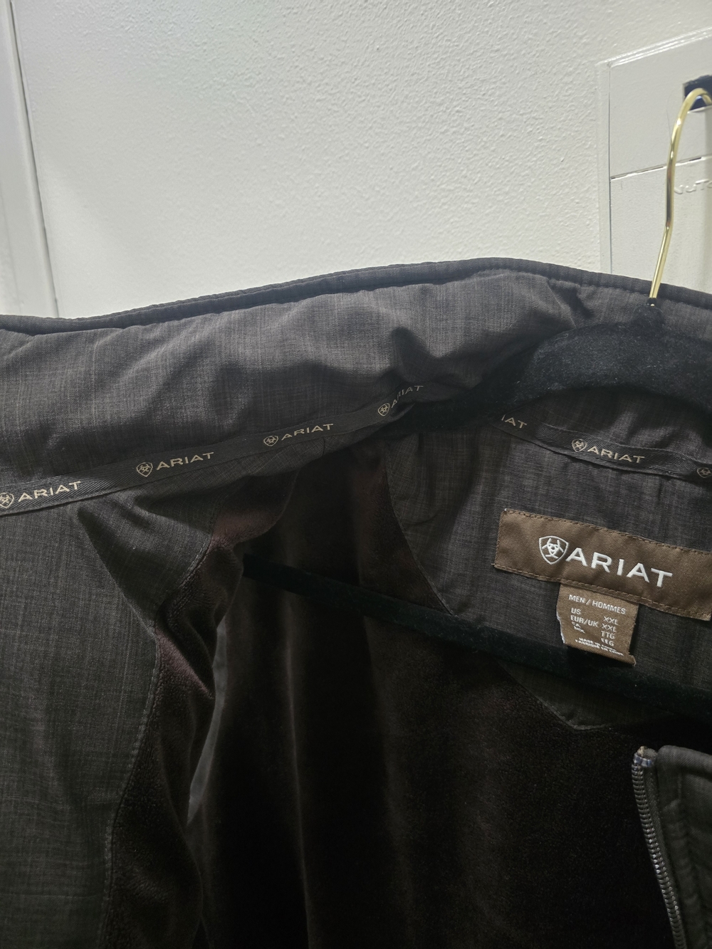 Ariat Men’s Crius Insulated Puffer Vest Heavyweight - Picture 6 of 13